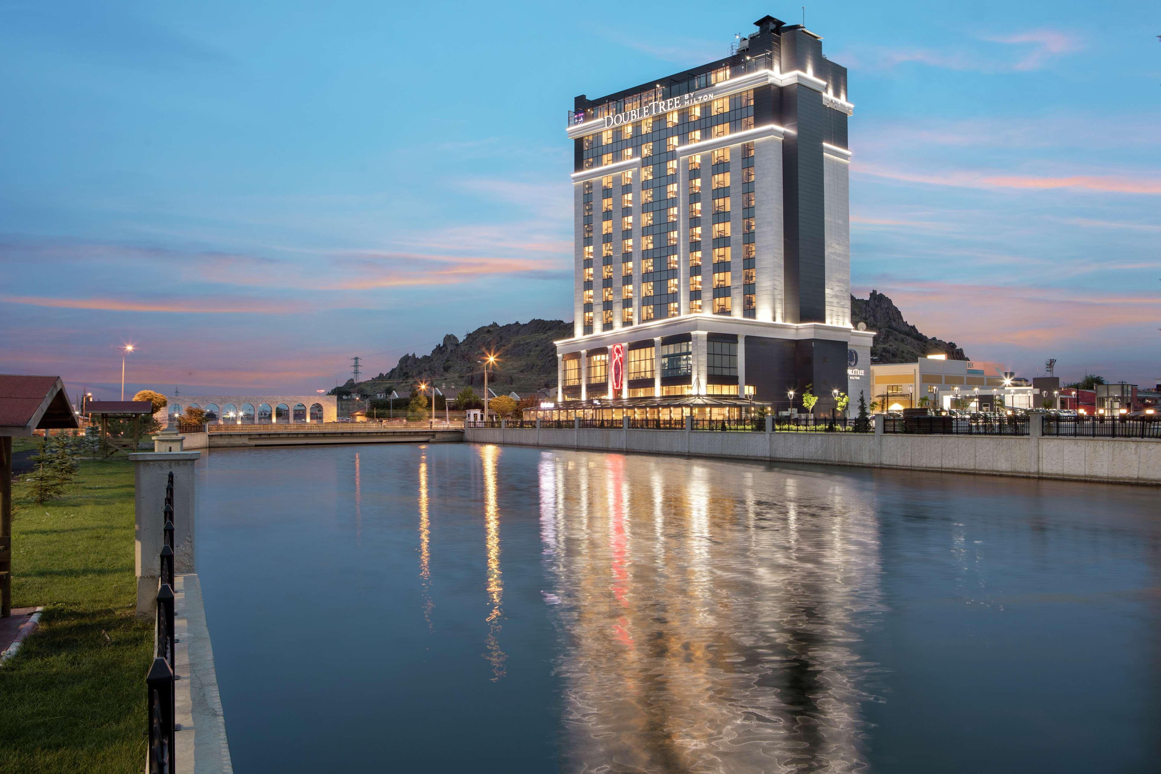Hotel Doubletree By Hilton Afyonkarahisar Exterior foto